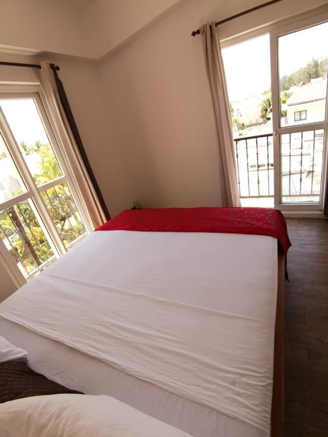 Rayon Vert Bleuphorie Beach Apartment Flic-en-Flacq Extérieur photo