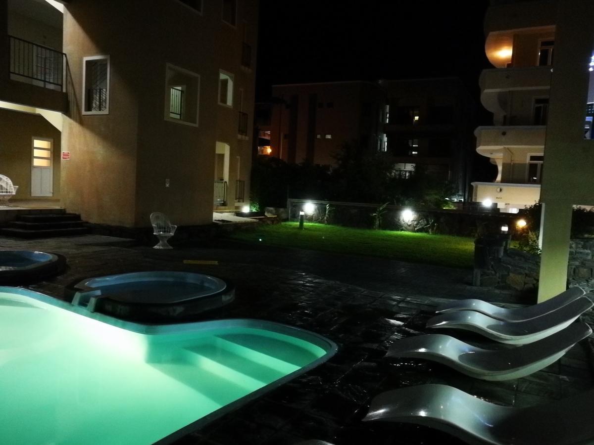 Rayon Vert Bleuphorie Beach Apartment Flic-en-Flacq Extérieur photo